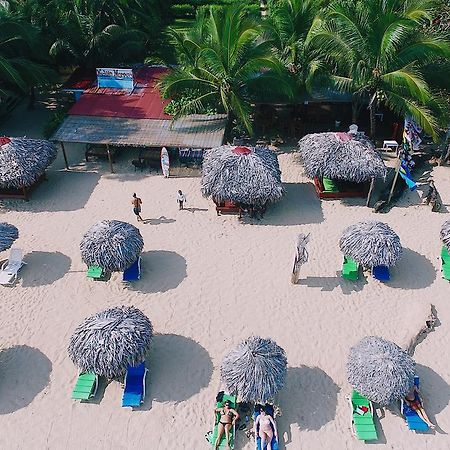 Red Frog Bungalows Surf Resort บาสติเมนตอส ภายนอก รูปภาพ