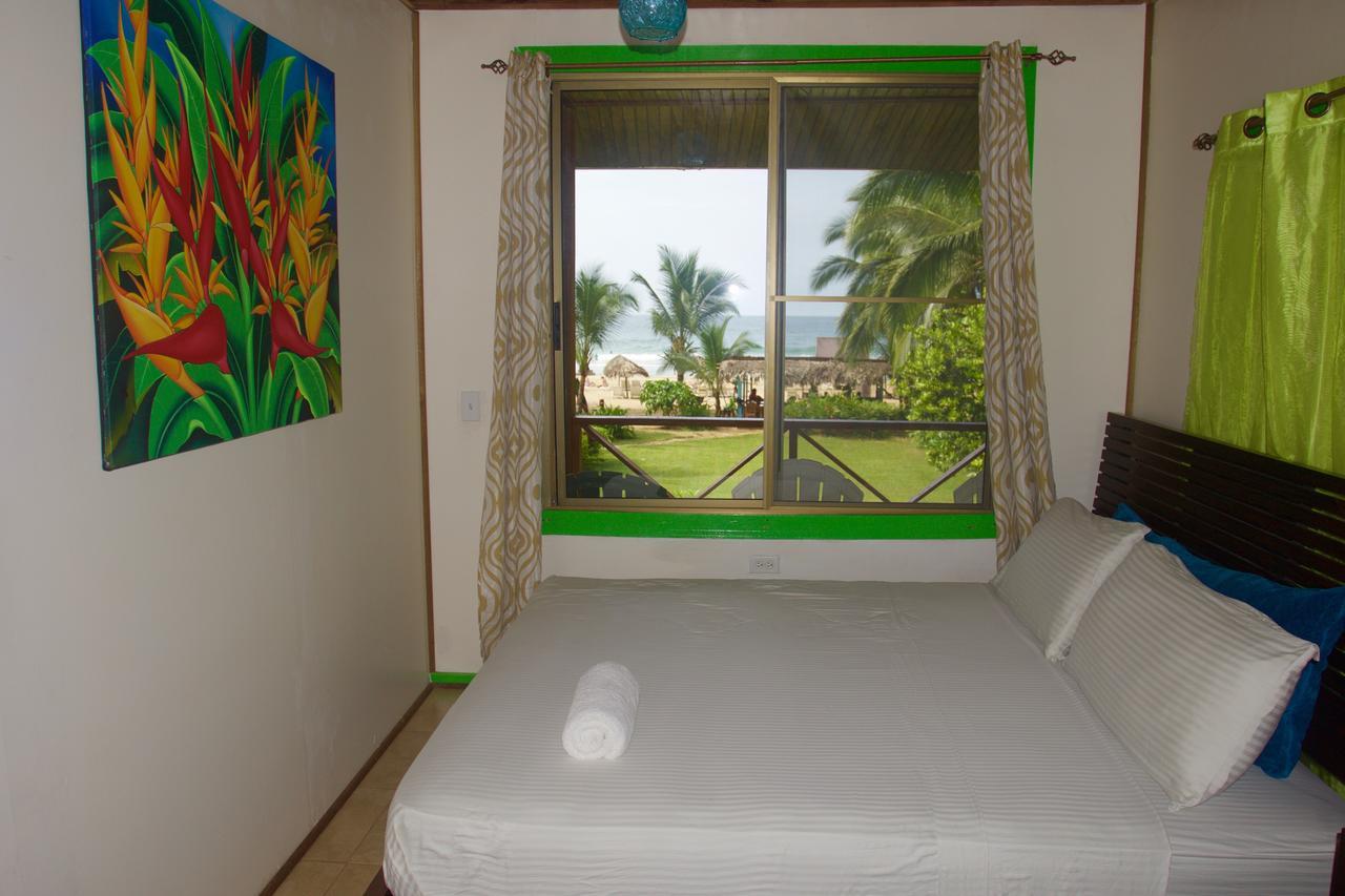 Red Frog Bungalows Surf Resort บาสติเมนตอส ภายนอก รูปภาพ