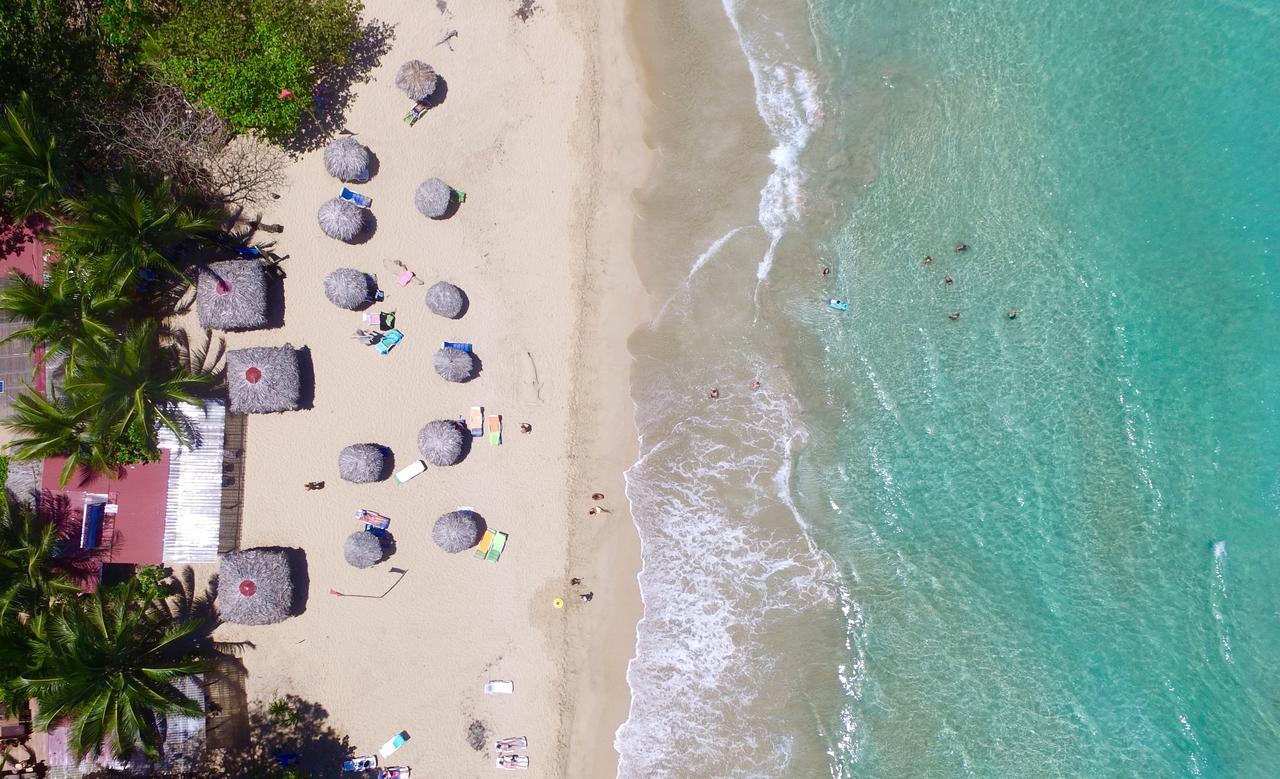Red Frog Bungalows Surf Resort บาสติเมนตอส ภายนอก รูปภาพ